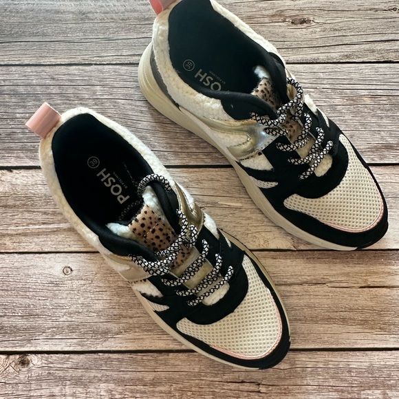 NWOT! Posh by Poelman Sherpa Sneakers Size 39 - Picture 5 of 8